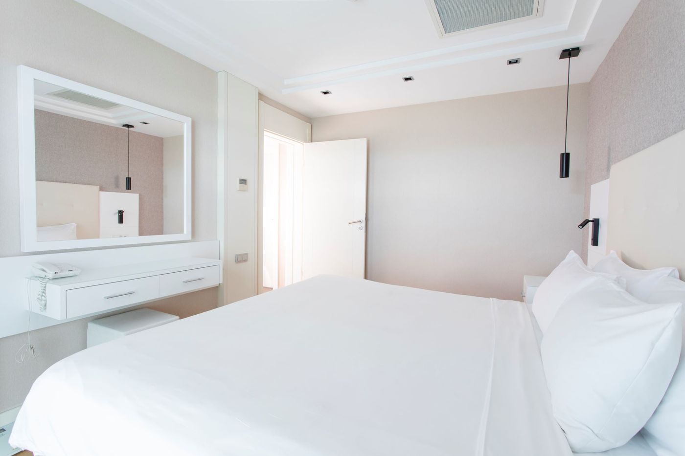 Radisson-Residences-Avrupa-Tem-Istanbul-Room-21