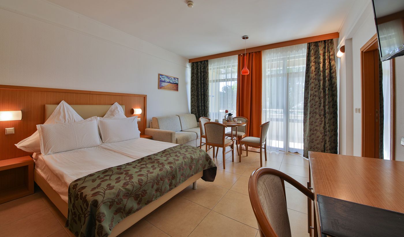 Flamingo Grand Hotel and Spa 17