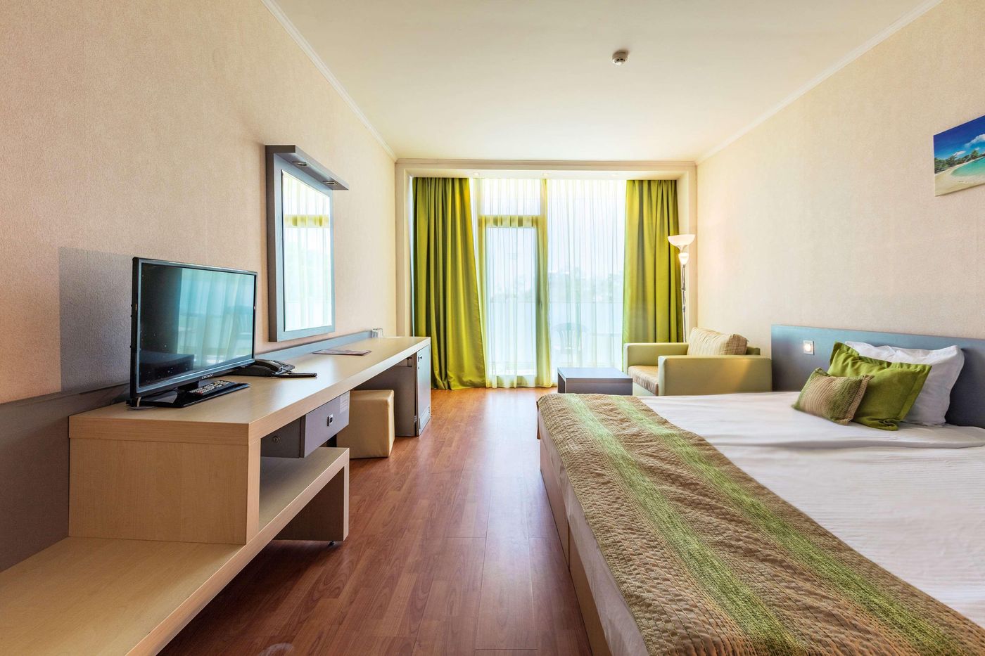 Hotel-Marina-Palace-Affiliated-by-Melia---Adults-Recommended-Room-27