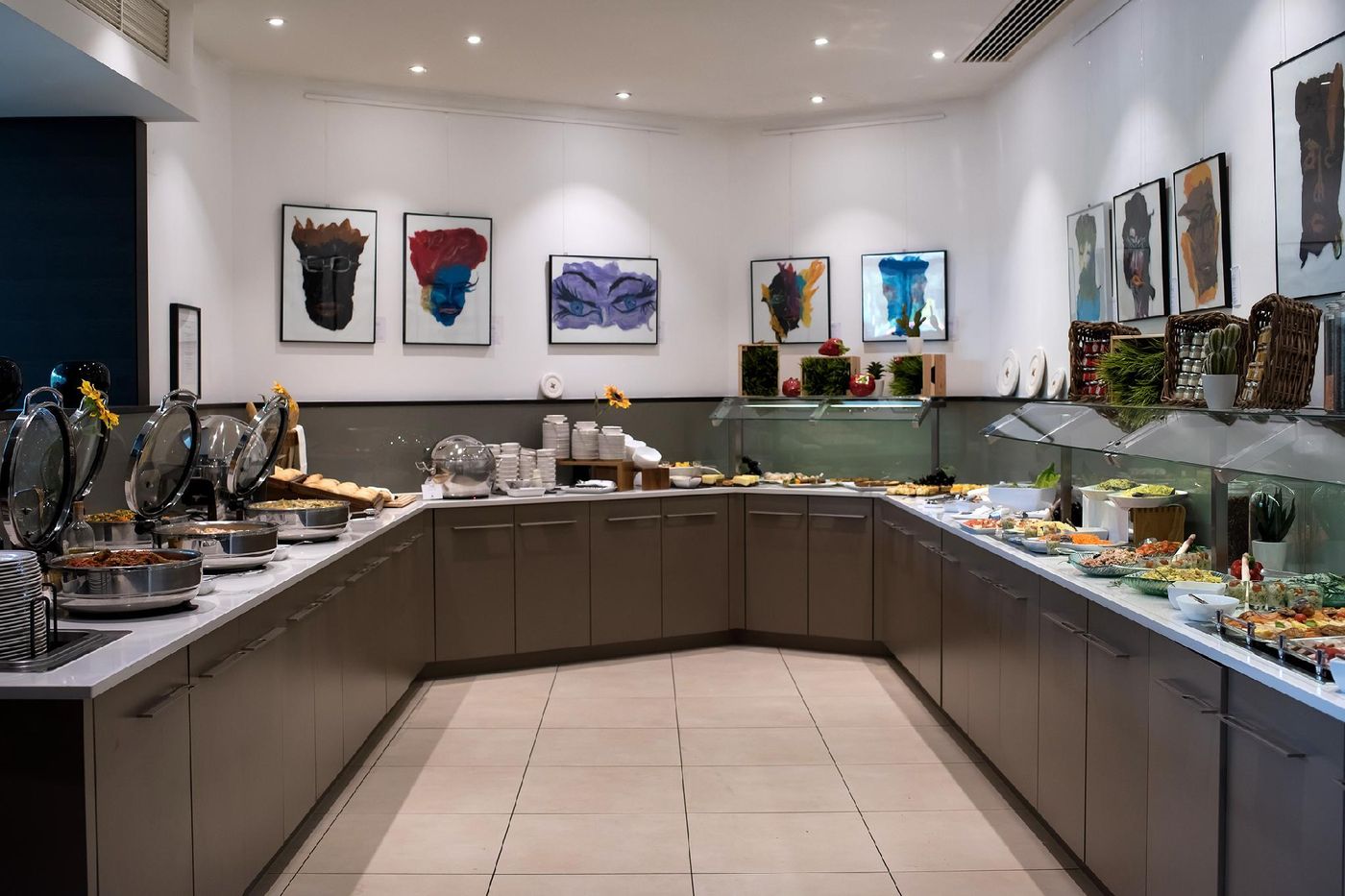 Doubletree-By-Hilton-Luxembourg-Restaurant-41