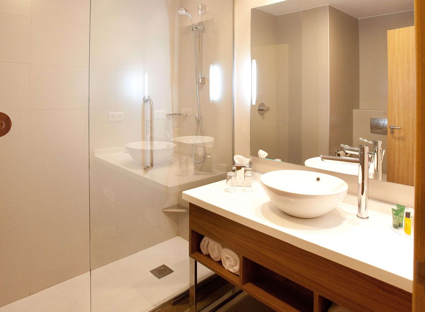 Hilton-Garden-Inn-Malaga-Room-10