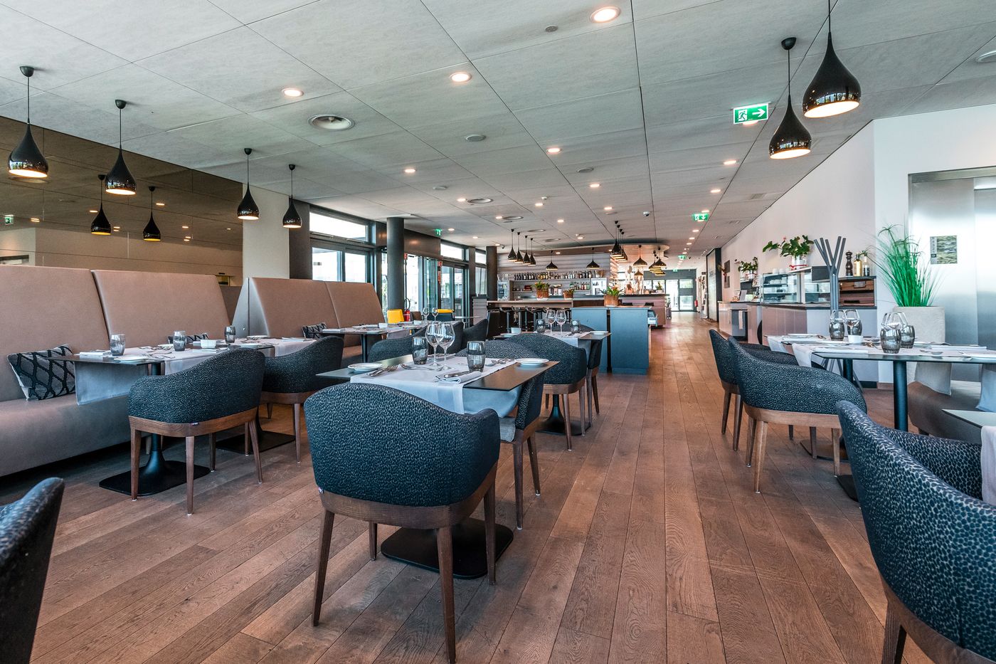 Lake-Geneva-Hotel-Restaurant-26