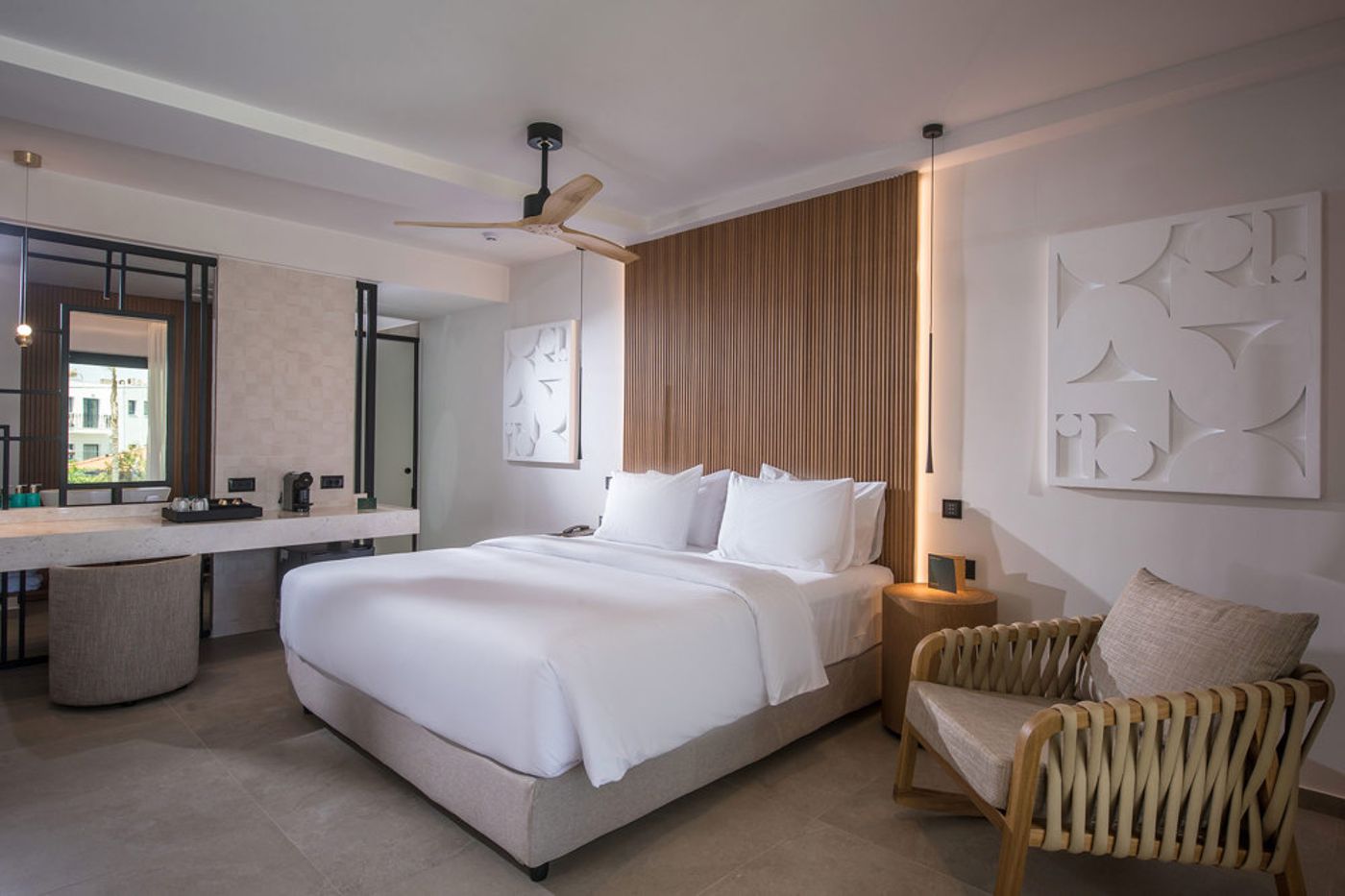 Noble Hotel & Suites 