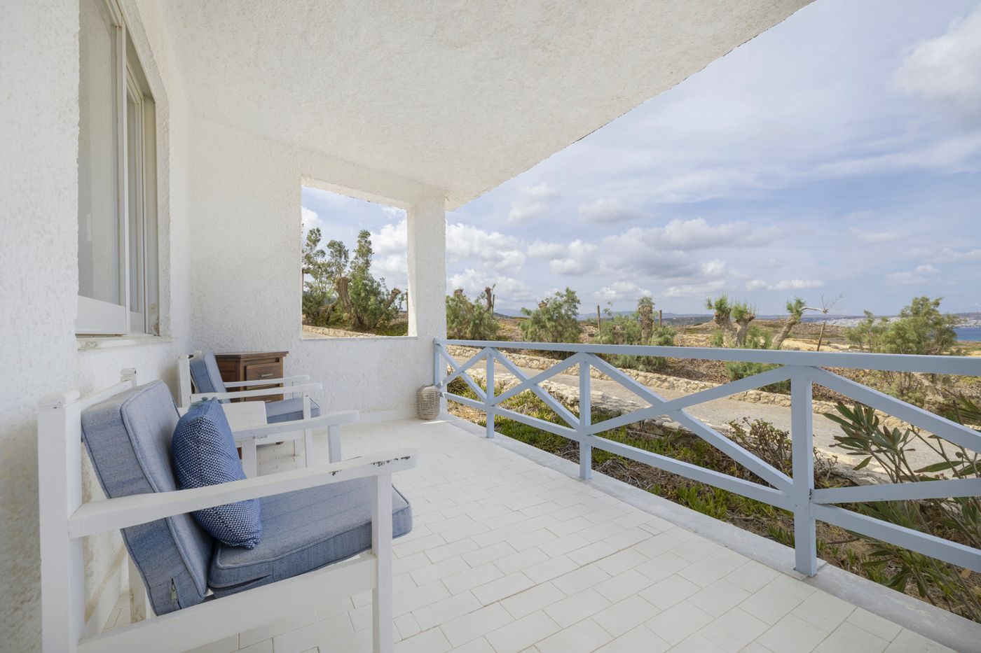 Lassion-Golden-Bay-Room-29