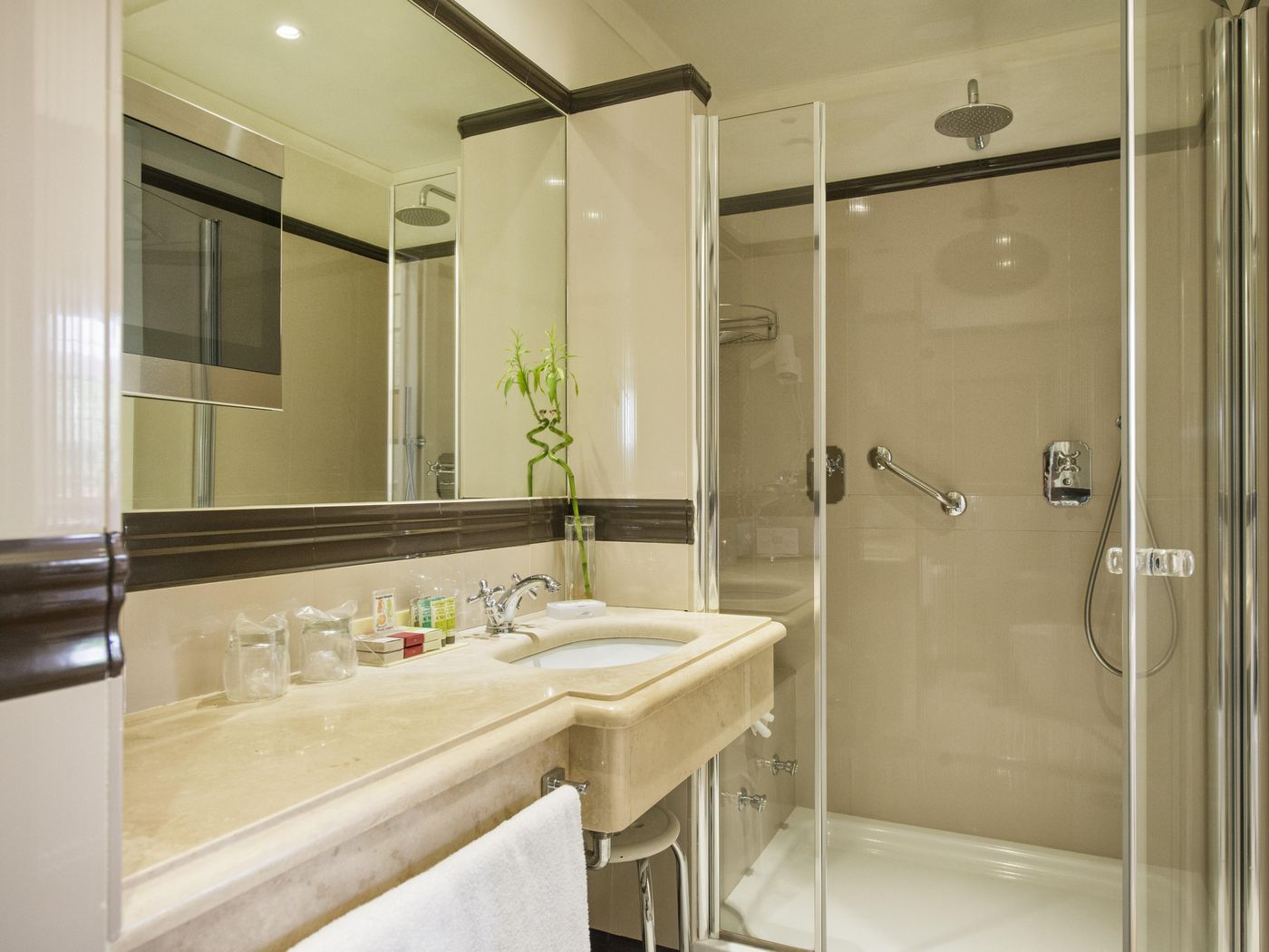 The-Britannia-Hotel-Room-27