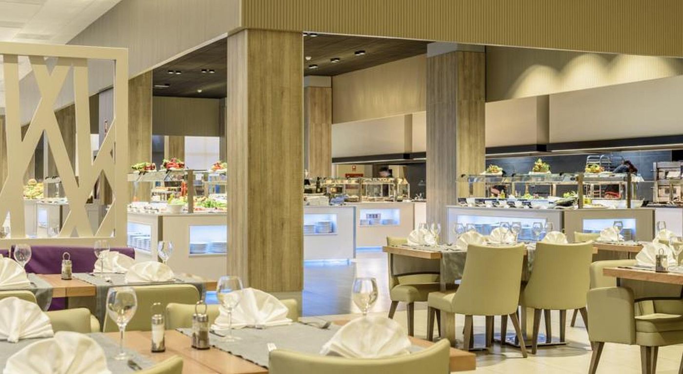 Hotel-Resort---Spa-Estival-Park-Restaurant-35