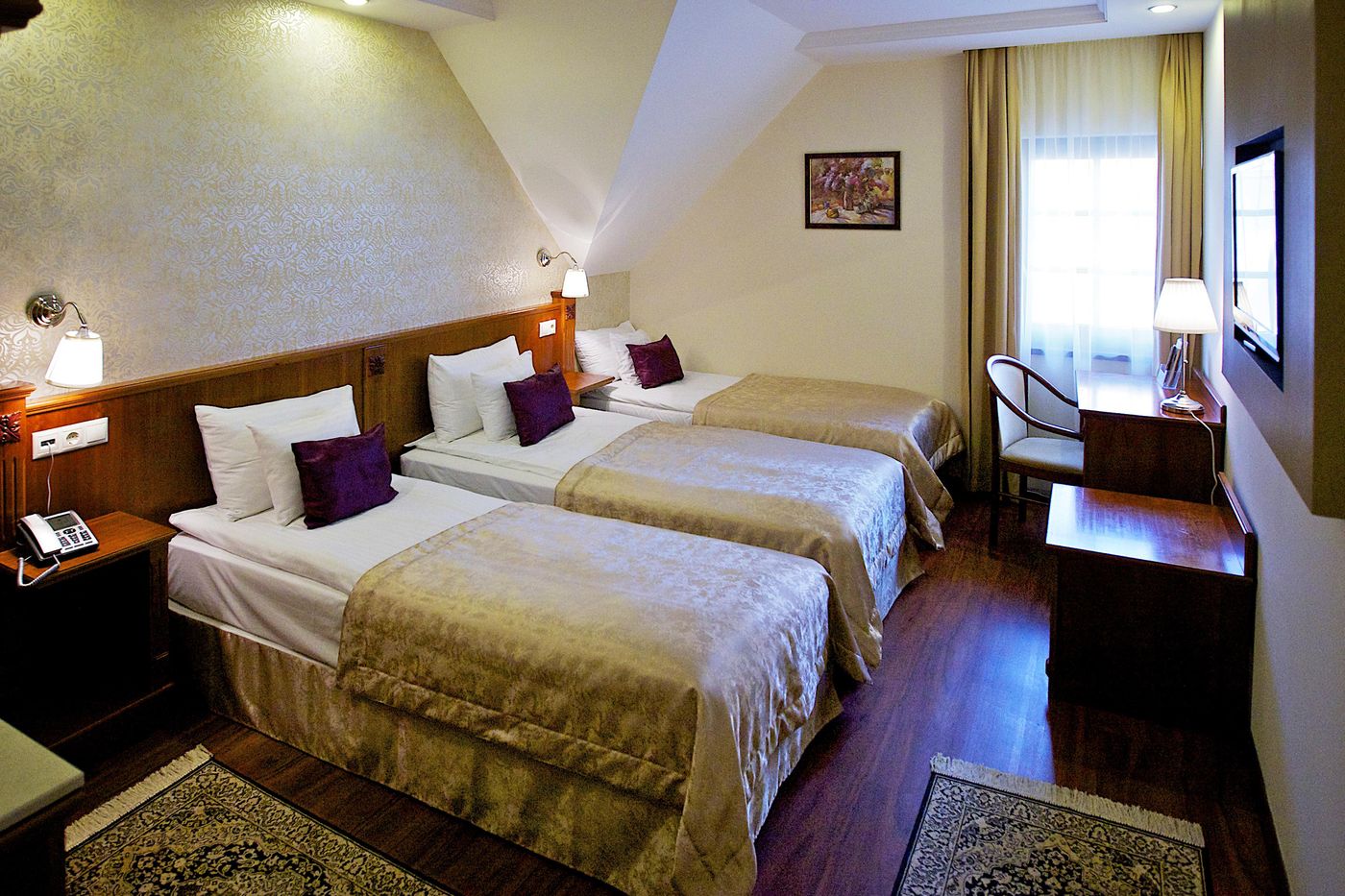 Gold-Hotel-Budapest-Room-27
