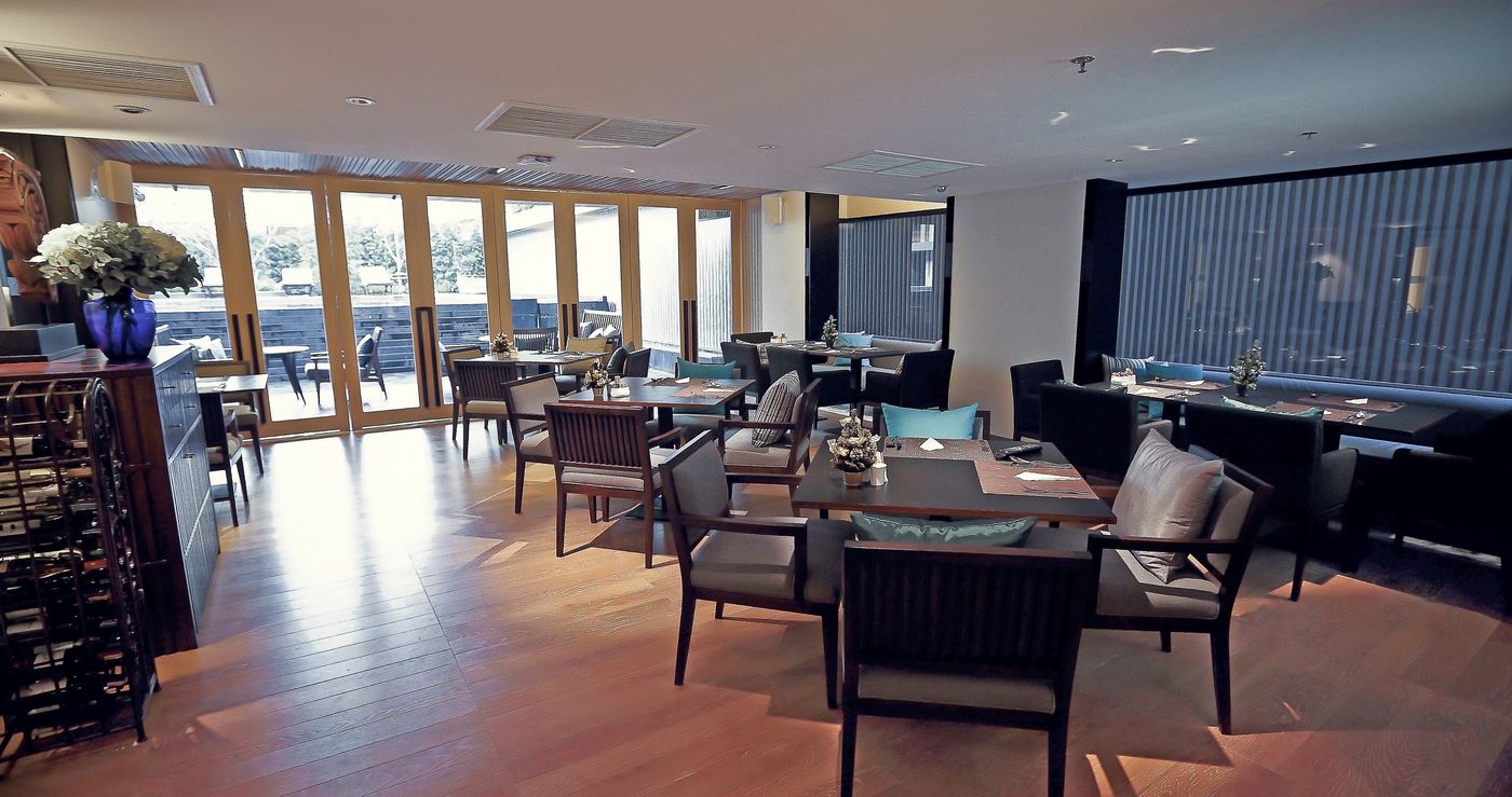 Arcadia-Suites-Bangkok-Restaurant-15