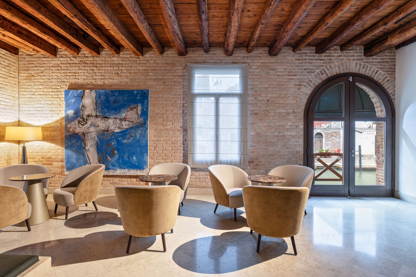 Eurostars-Residenza-Cannaregio-Lobby-7