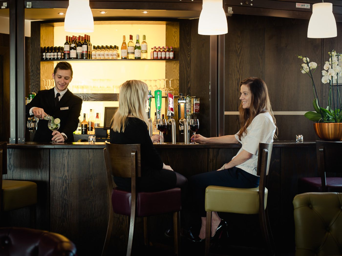 Aspect-Hotel-Parkwest-Bar-7