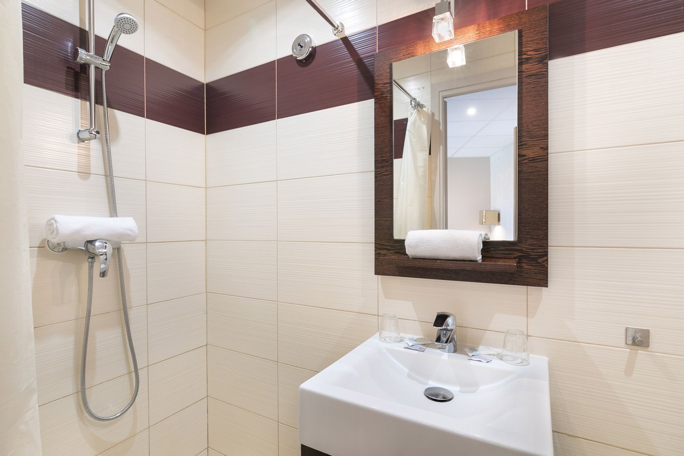 Locarno - France - NICE - Room - 3