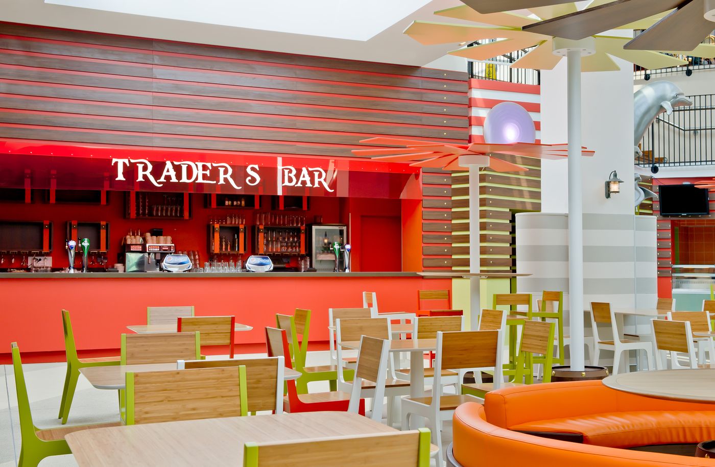 Explorers-Hotel-Bar-38