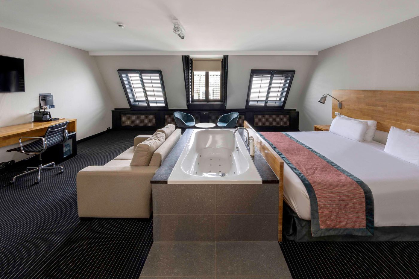Catalonia-Vondel-Amsterdam-Room-67