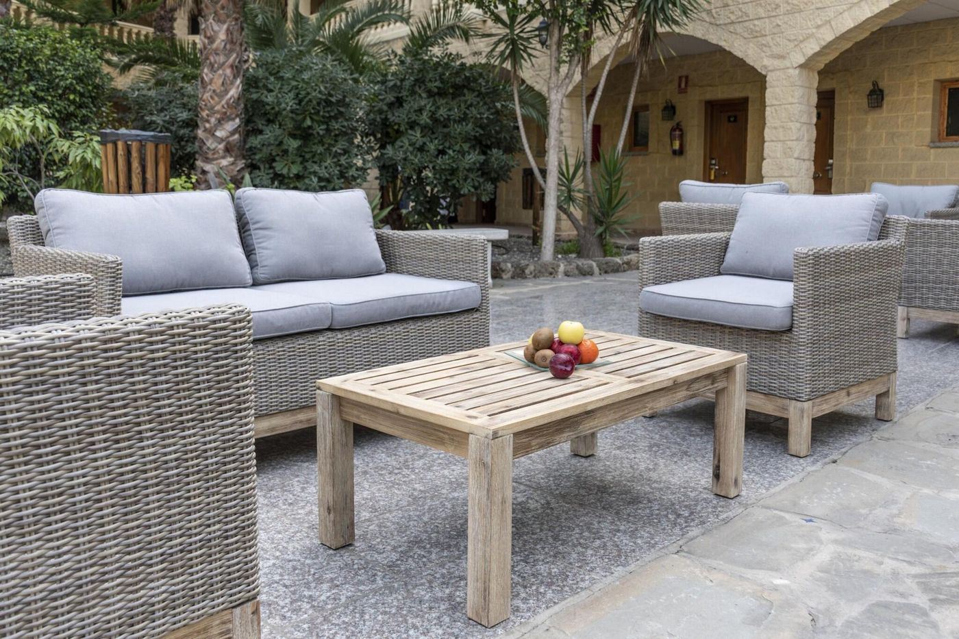 Hotel-Plaza-del-Castillo-Terrace-12