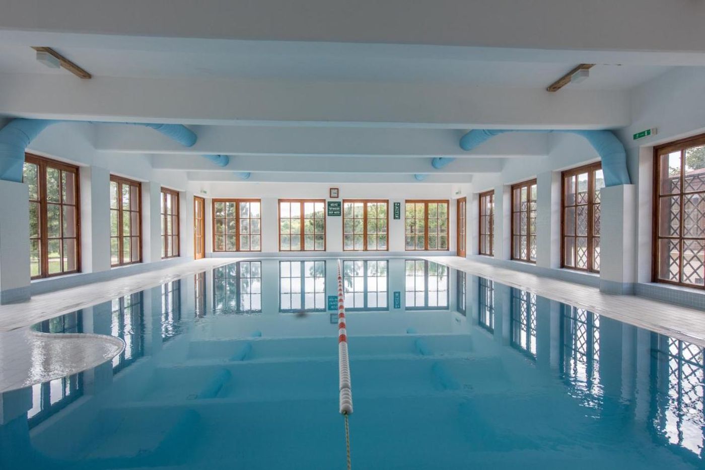 Petnehazy-Aparthotel-Pool-36