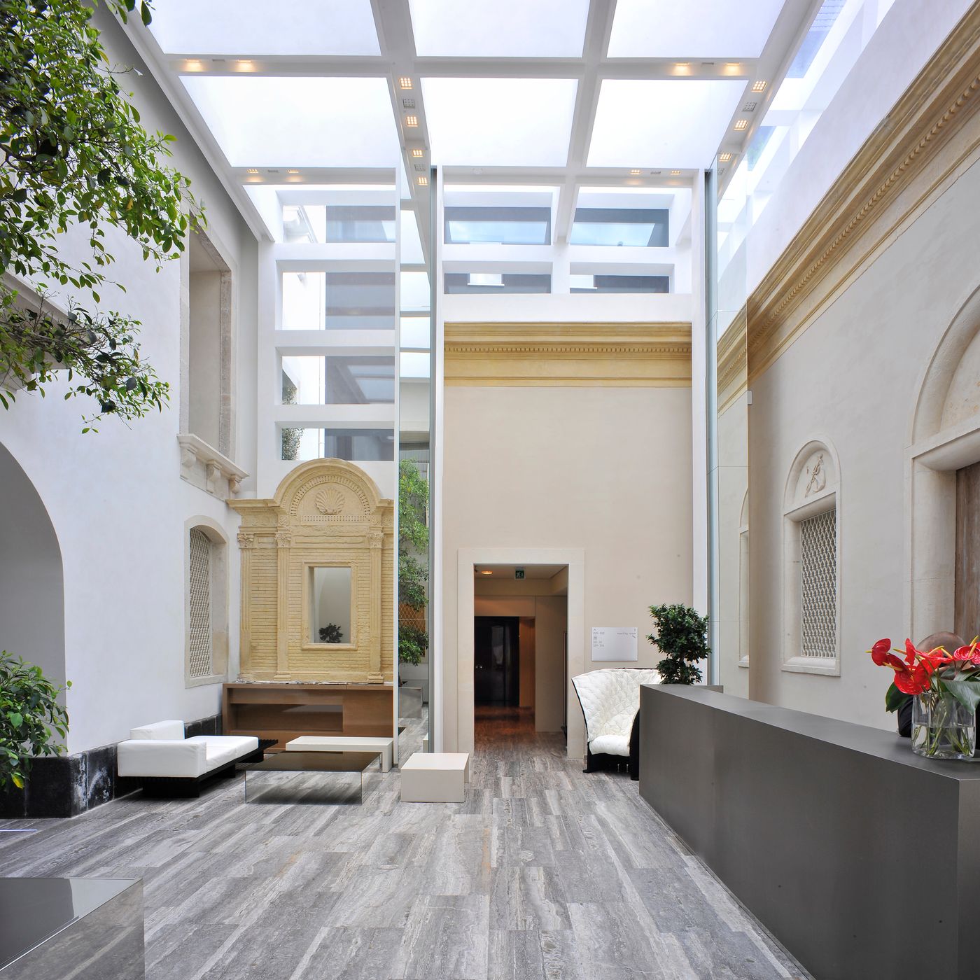 Romano-House-Lobby-24