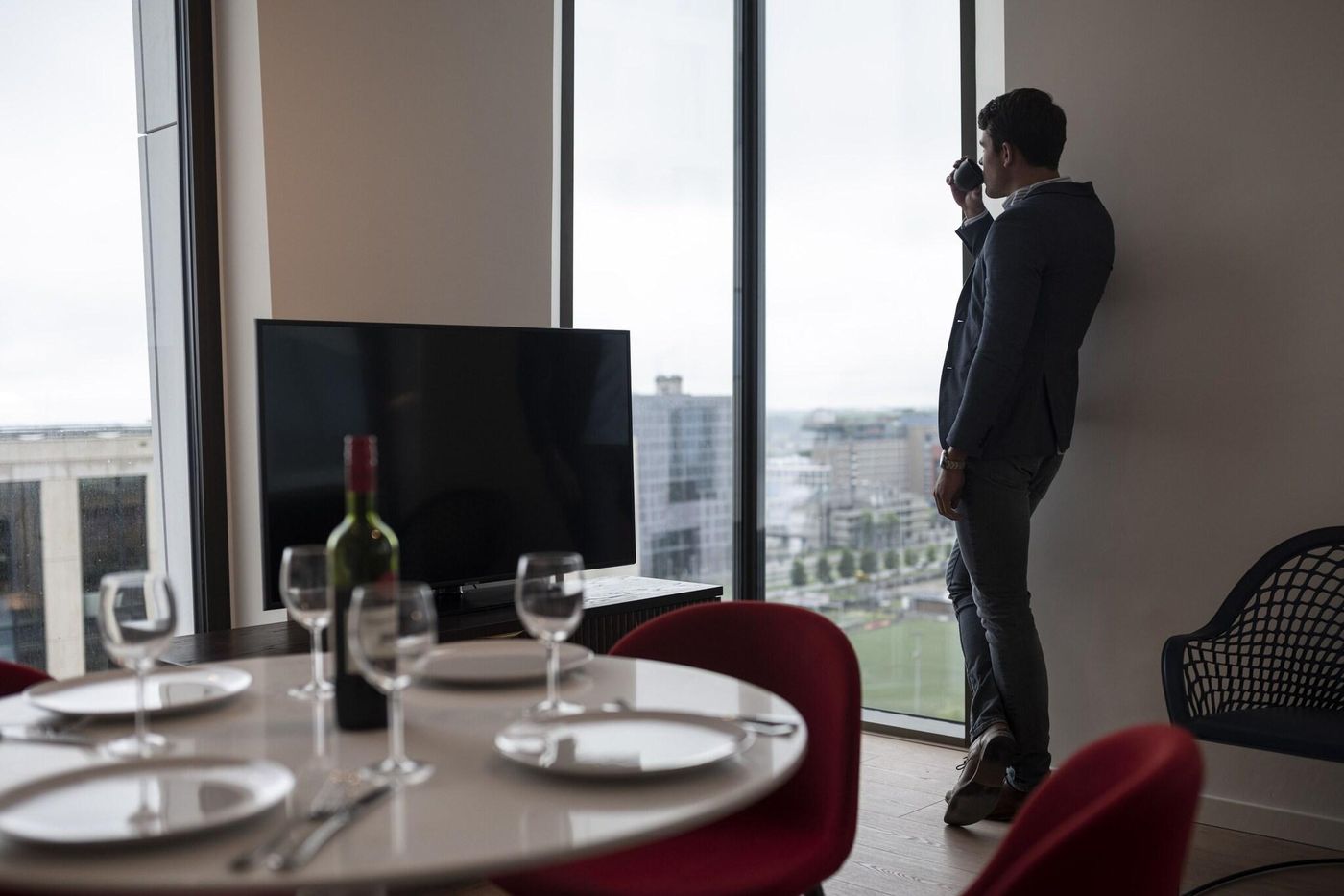 Premier-Suites-Plus-Amsterdam-Room-12