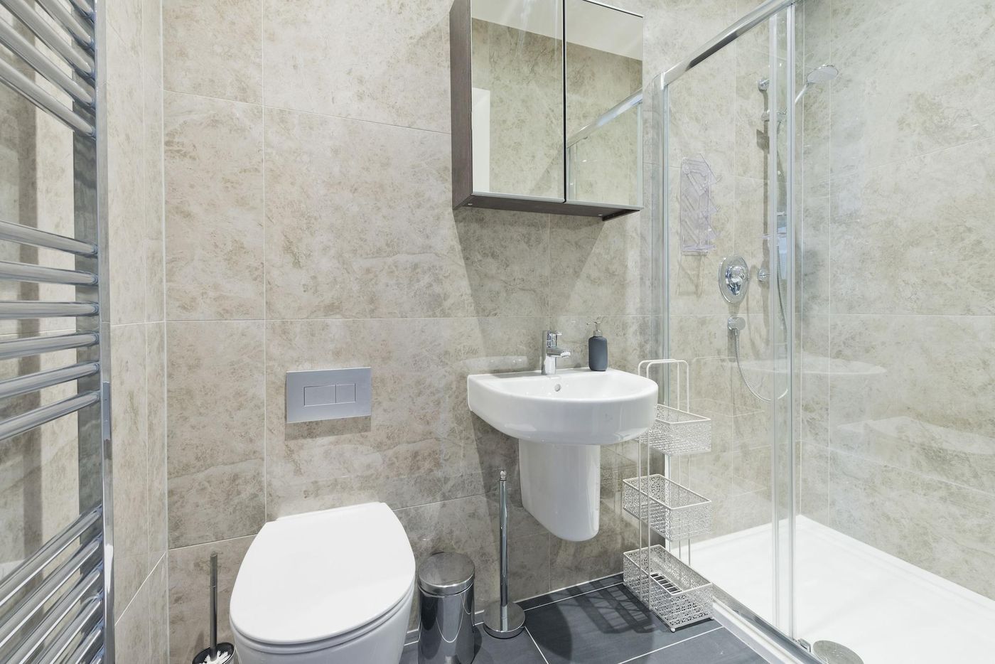 Henrietta-Suites-City-Centre-Room-64