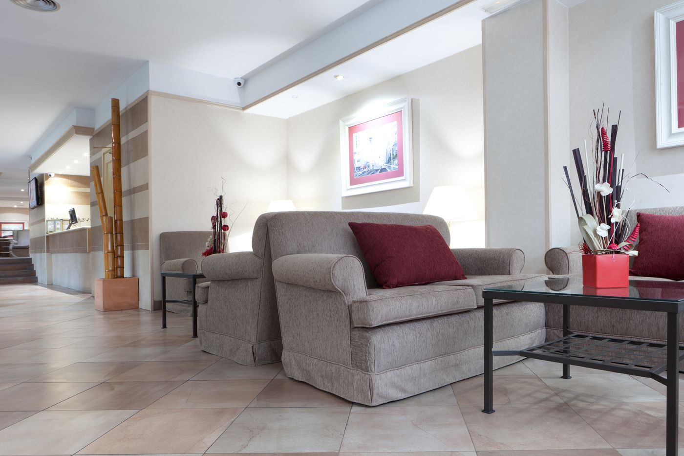 Senator-Castellana-Lobby-13