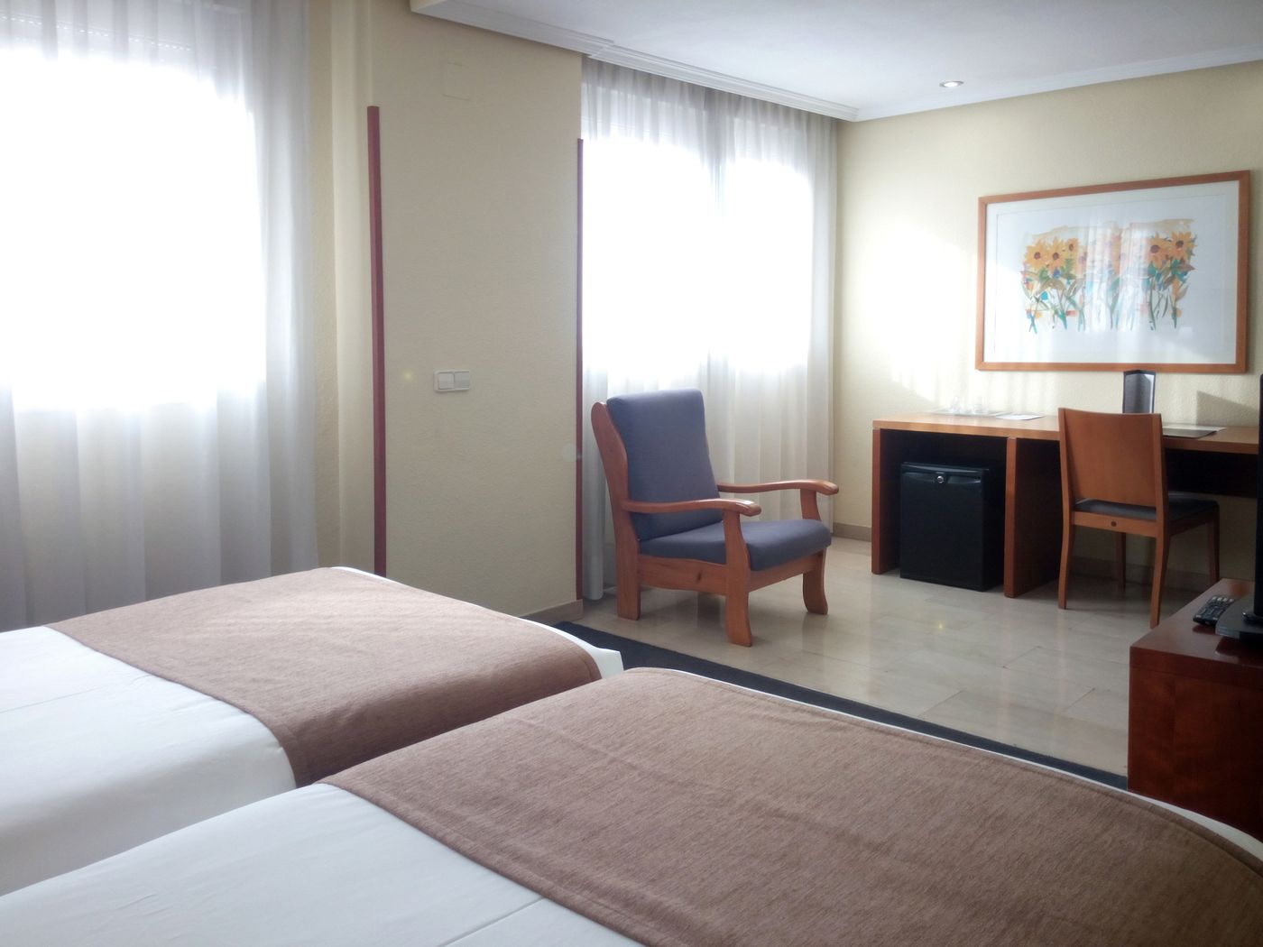 Porcel-Torre-Garden-Room-27