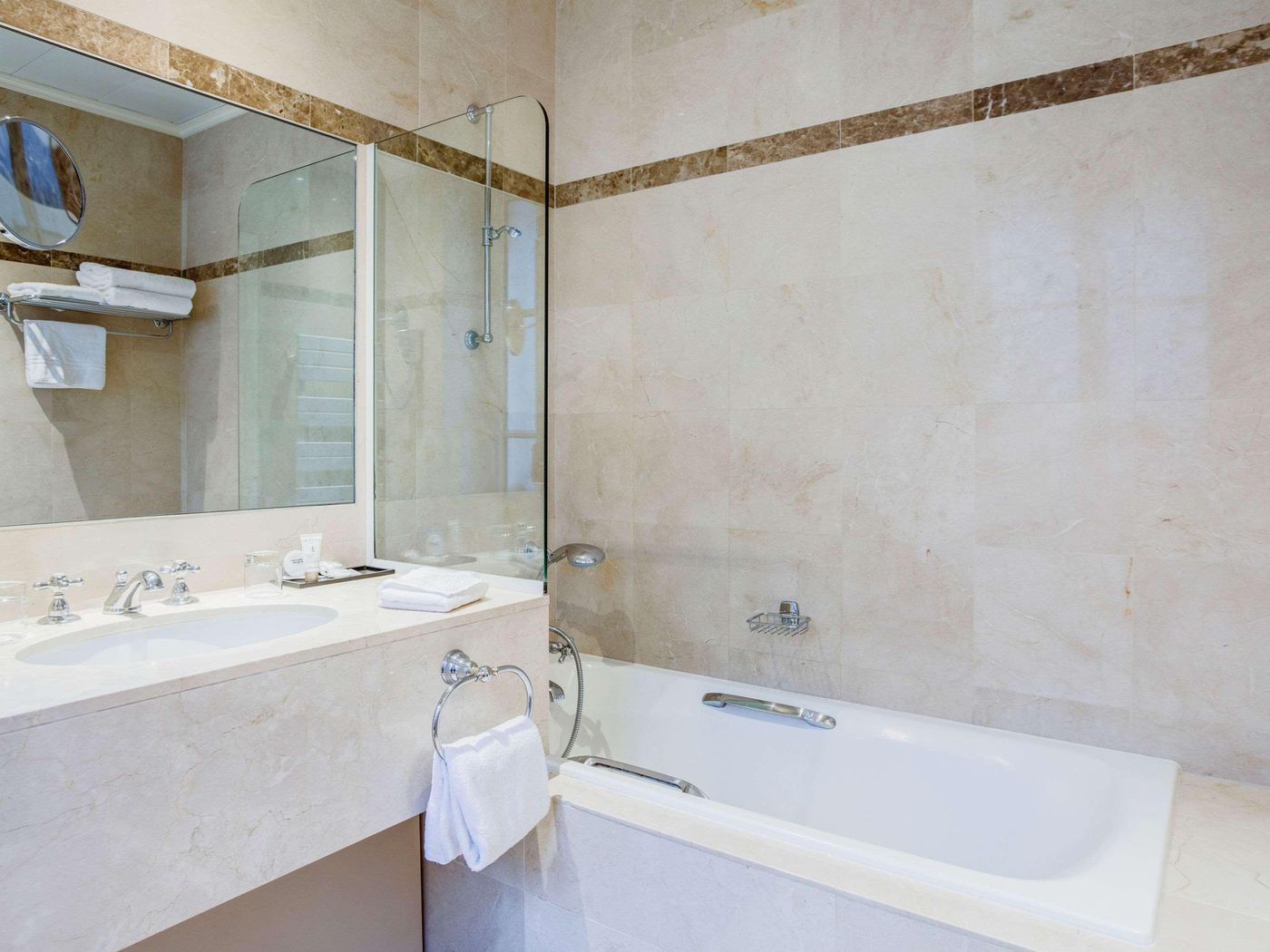 Royal-Saint-Honore-Room-42