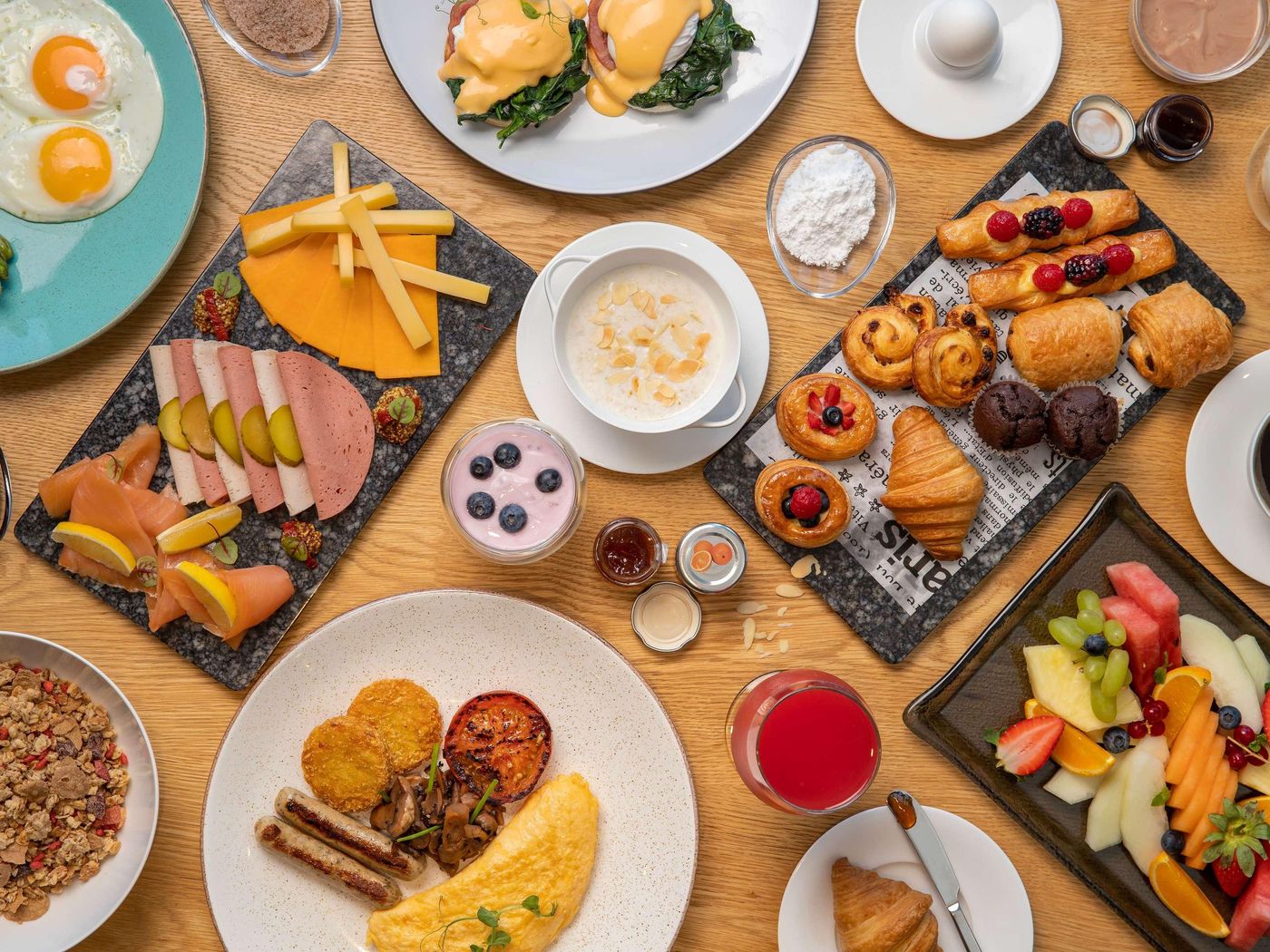 Queen-Elizabeth-2-Hotel-Restaurant-51