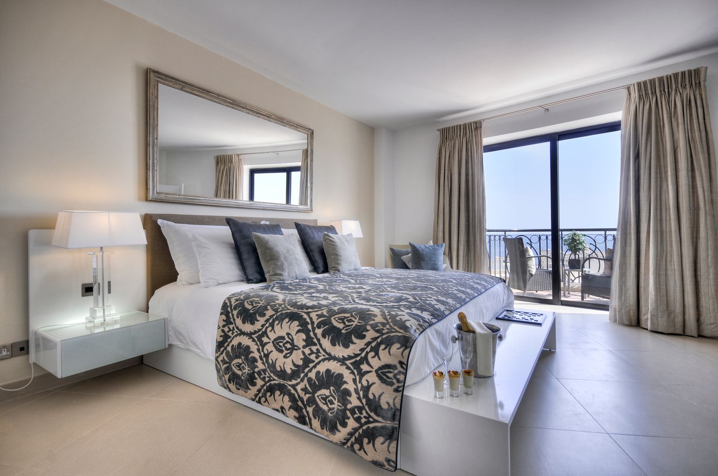 The-Palace-Hotel-Room-28