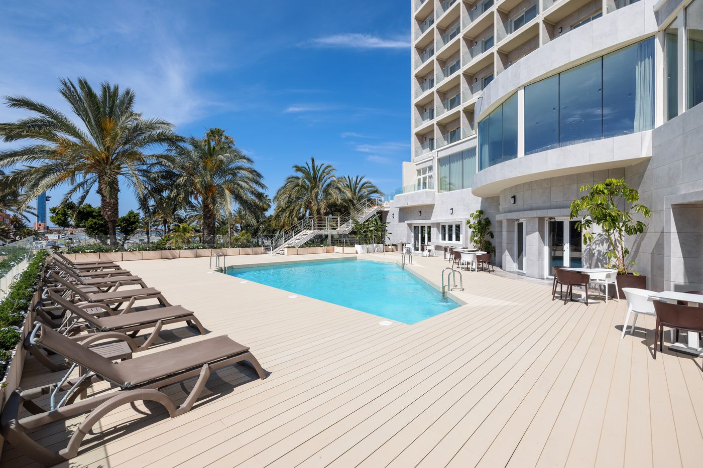 Ohtels-Gran-Hotel-Almeria-Pool-1