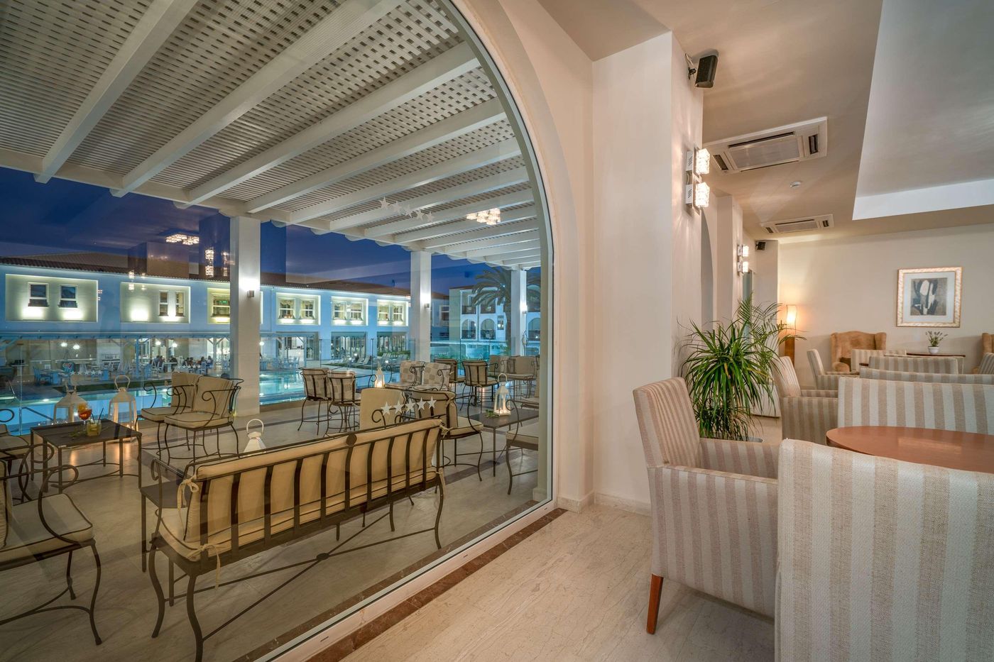 Best-Western-Zante-Park-Hotel-Bar-63