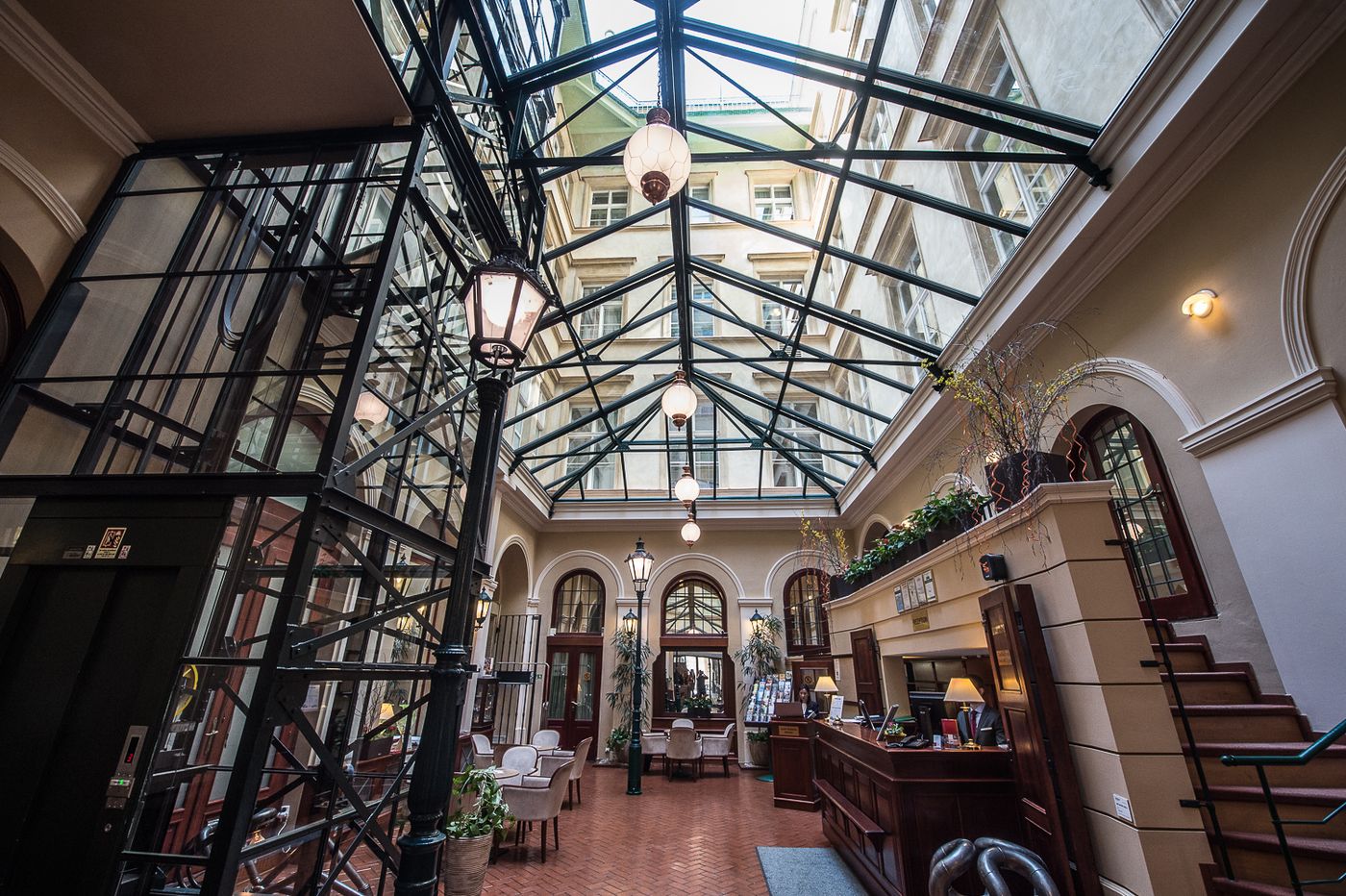 Hotel-Rott-Prague-Lobby-8