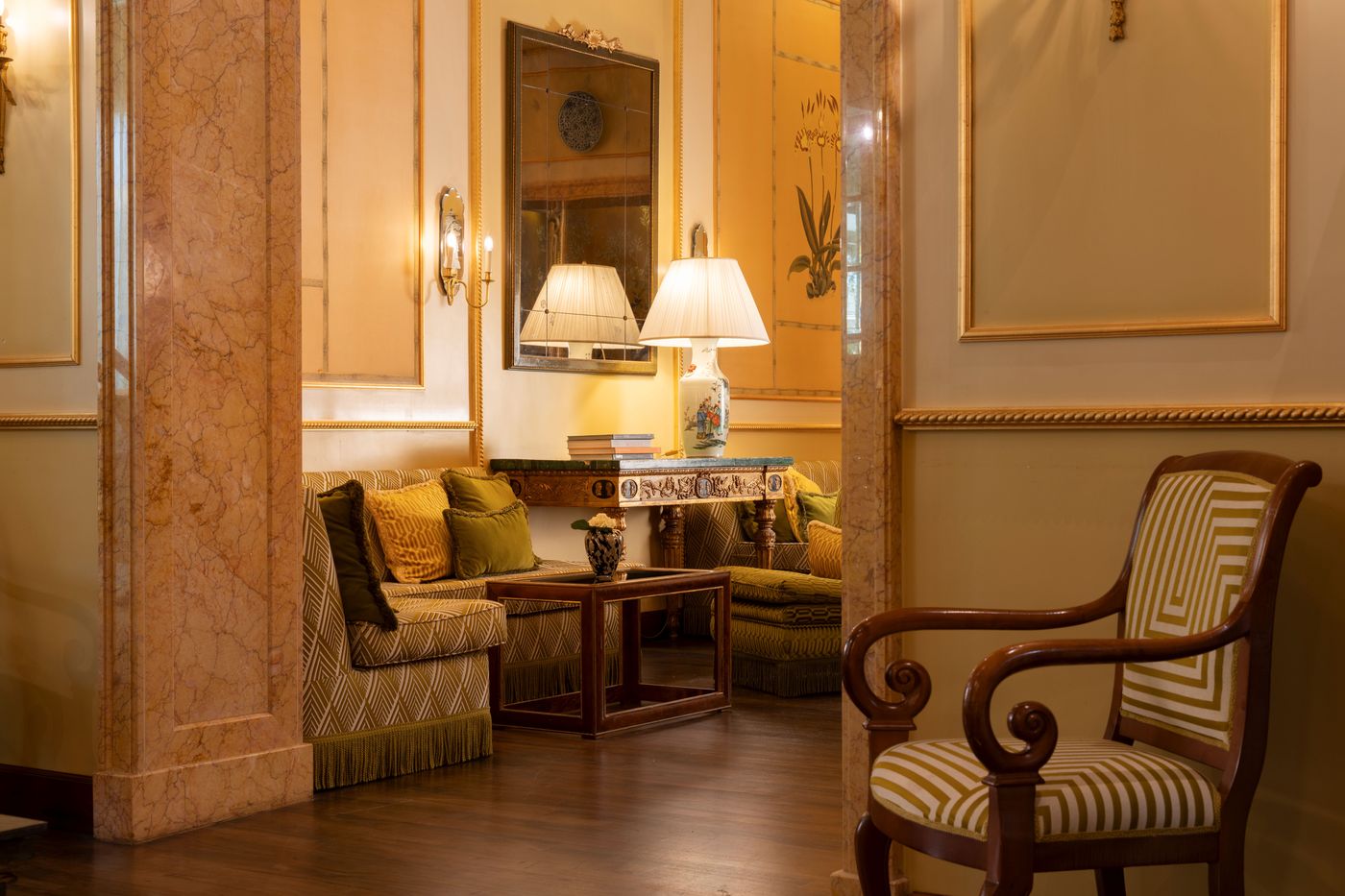 Degli-Aranci-Lobby-14