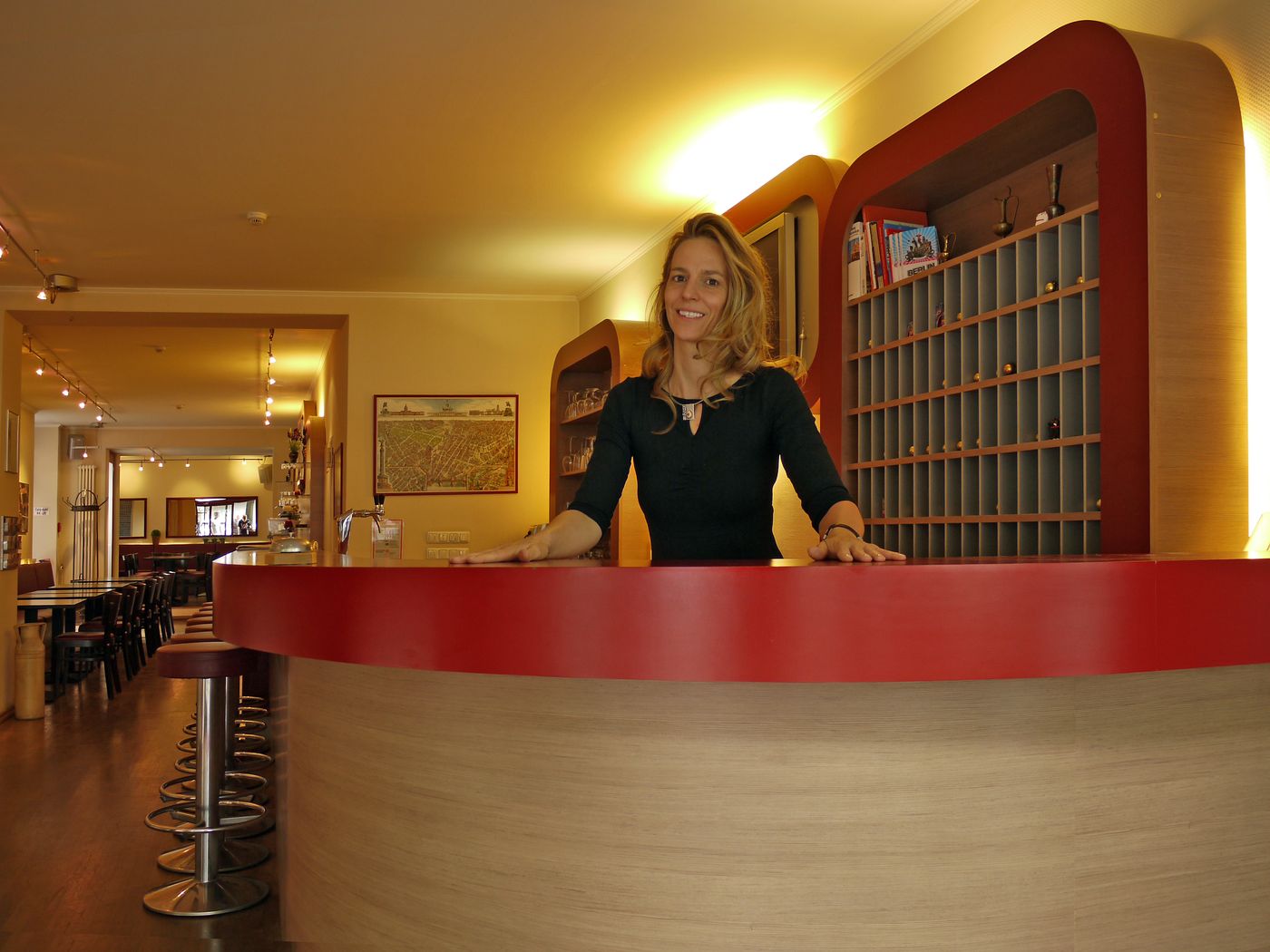 Air-in-Berlin-Hotel-Lobby-2