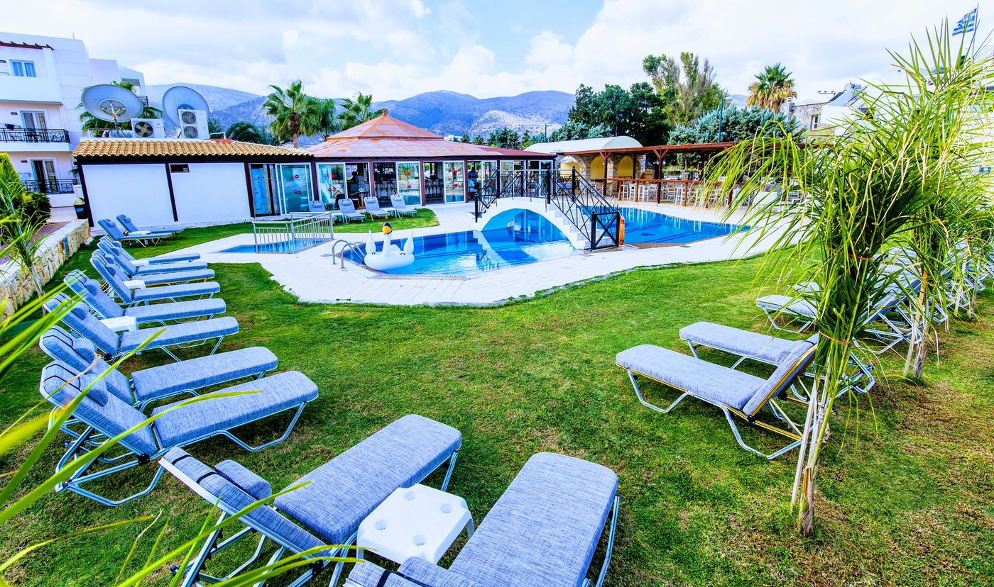 Yiannis Manos Apartments