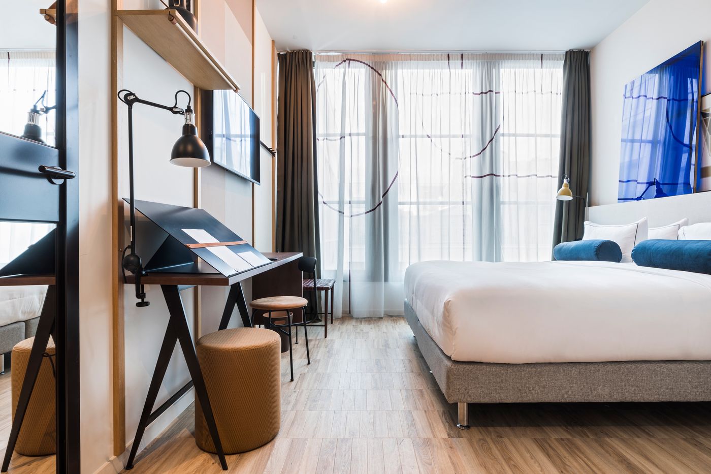 Le-Grand-Quartier-Room-6