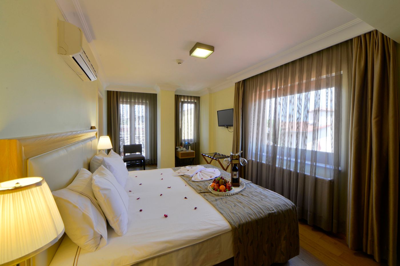 Agora-Life-Hotel-Room-29