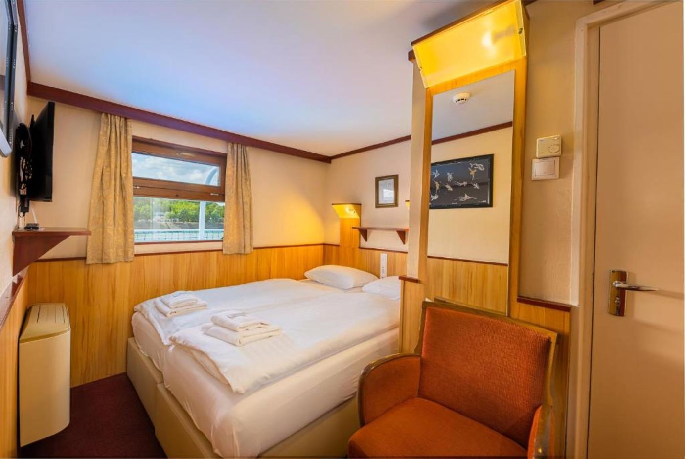 Fortuna-Boat-Hotel-Budapest-Room-23