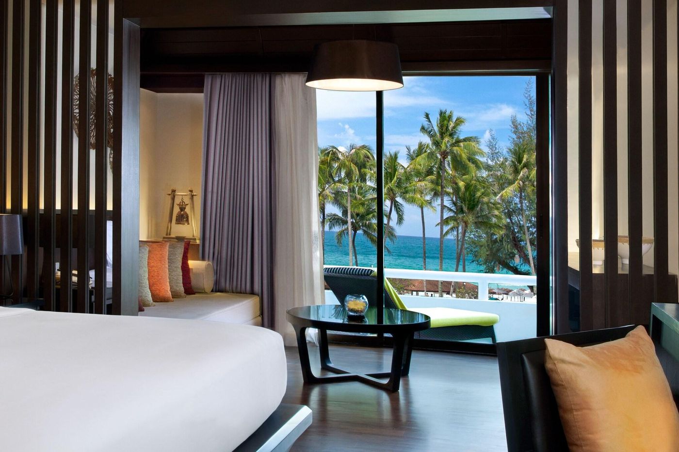Le-Meridien-Phuket-Beach-Resort-Room-32