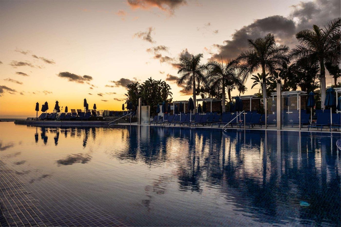 Marina-Suites-Pool-16