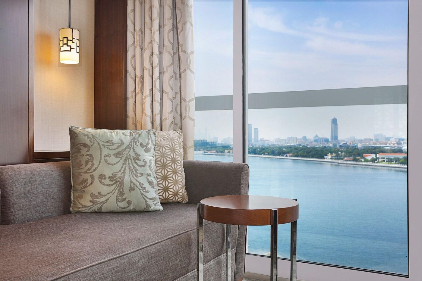 Sheraton-Dubai-Creek-Hotel-and-Towers-Room-40