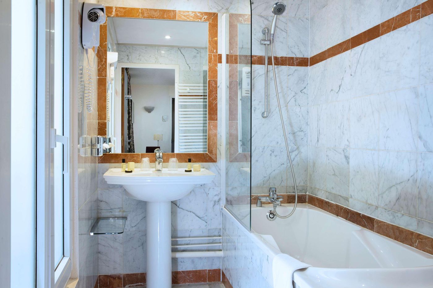 Hotel-Opera-d-Antin-Room-25