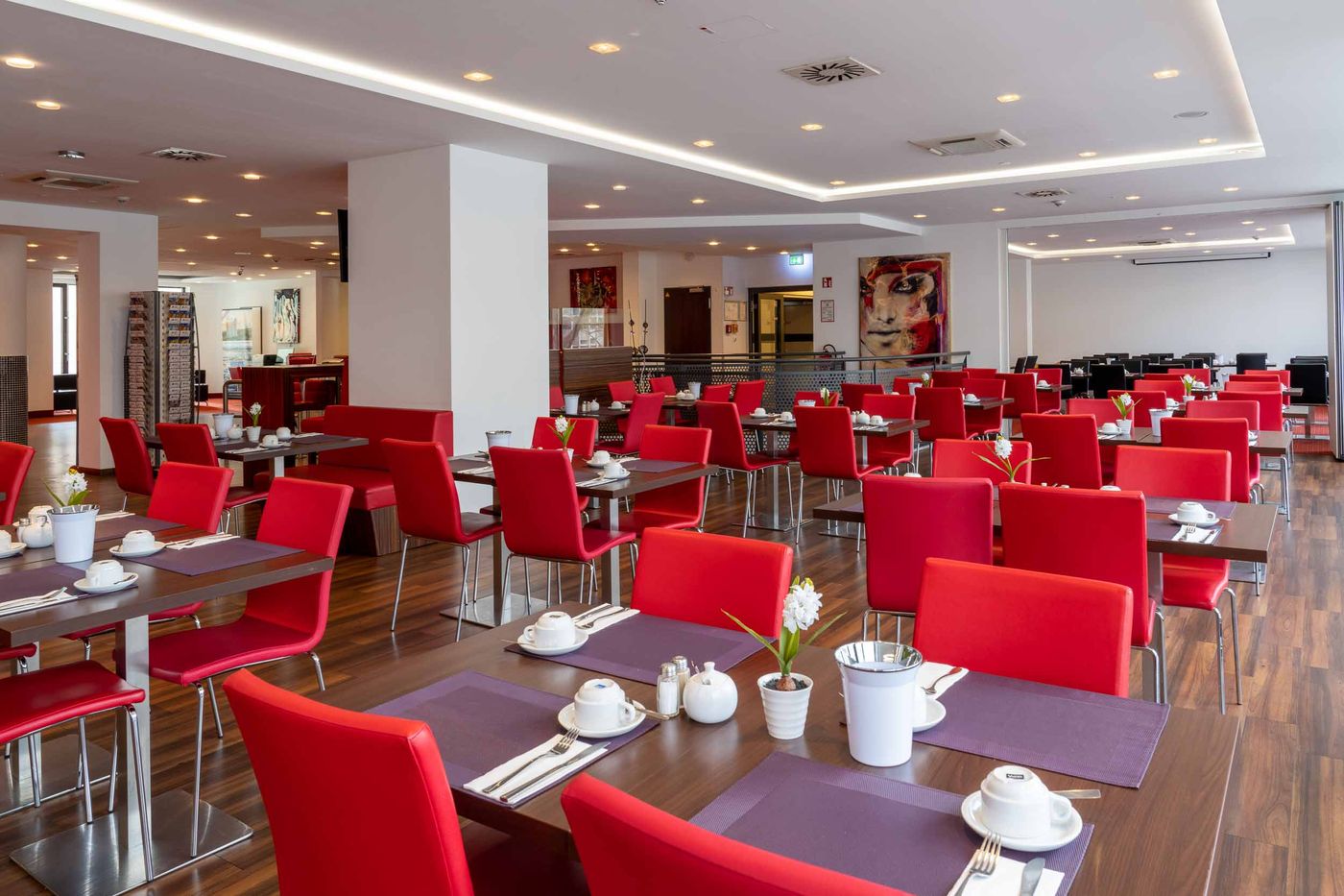 Best-Western-Plus-Plaza-Berlin-Kurfuerstendamm-Restaurant-13