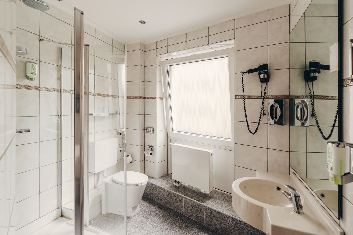 Berial - Germany - DÜSSELDORF - Room - 7