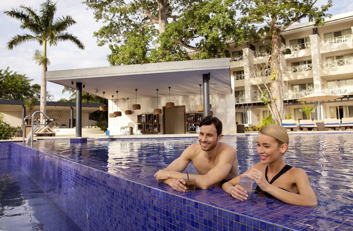 Royalton-Negril-Resort---Spa-All-Inclusive-Pool-5