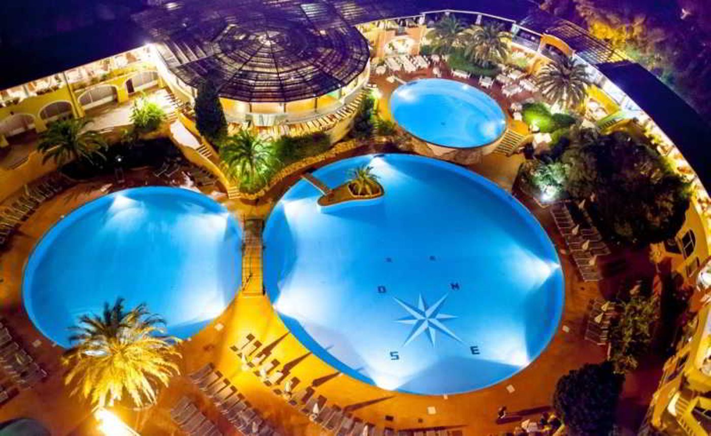 Forte-Village-Resort-Le-Dune-Pool-11