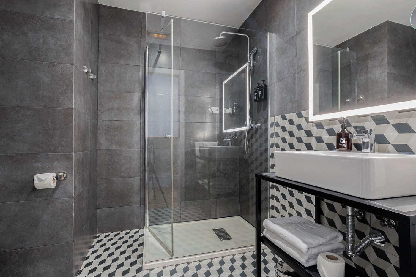 Acta-Madfor-Hotel-Room-40