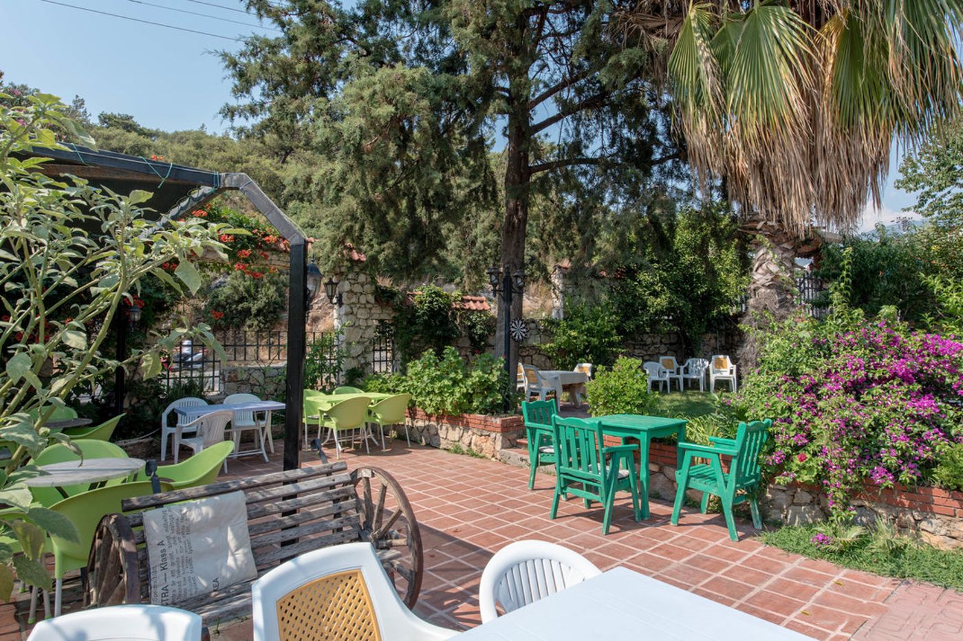 Pink-Palace-General-view-18