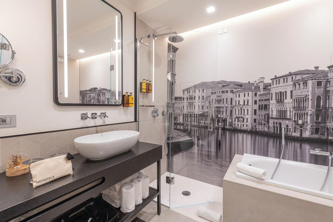 H10-Palazzo-Canova-Room-35