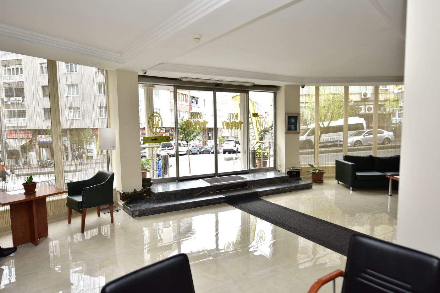 Hotel-Topkapi-Lobby-14