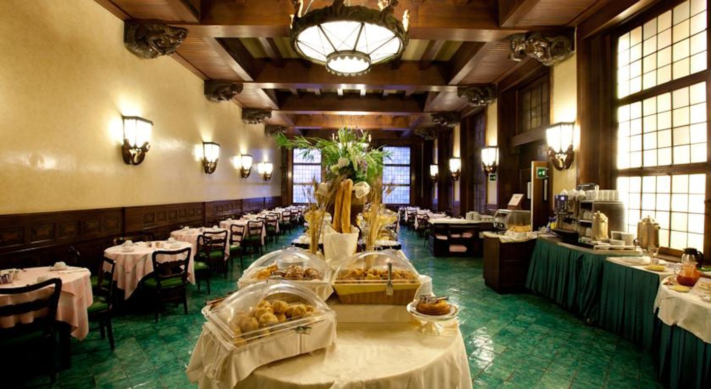 Bettoja-Hotel-Atlantico-Restaurant-35