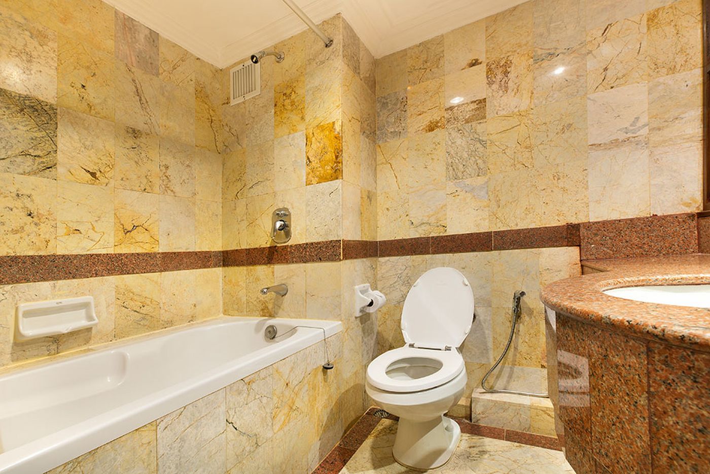 Royal-Rattanakosin-Hotel--SHA---Room-42